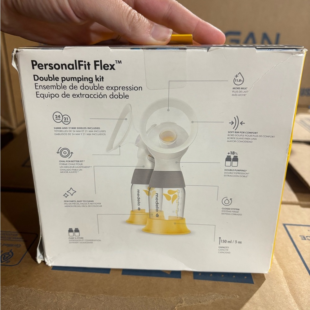 Medela Flex Pumping Kit with Yellow and White Components - Picture 3 of 3